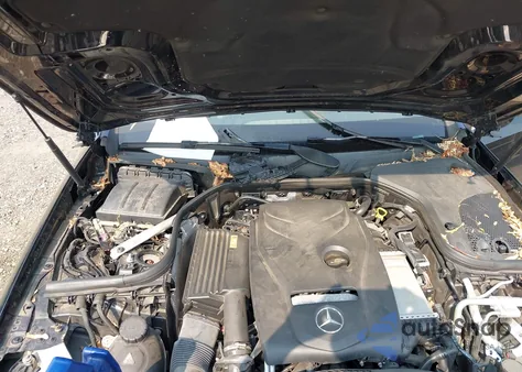 2017 Mercedes-Benz E 300 4Matic z USA, uszkodzony, nr VIN WDDZF4KB1HA097037